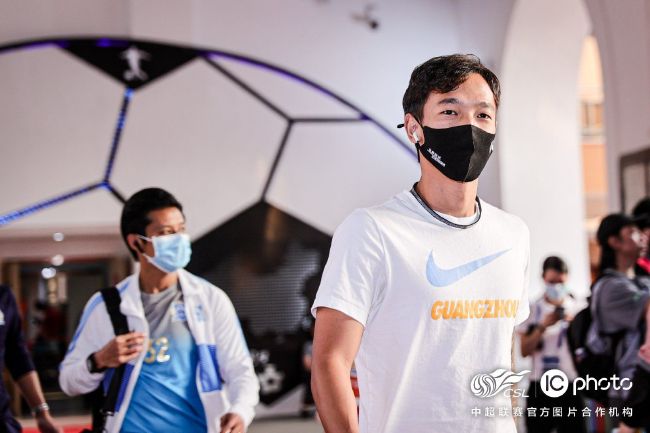 罗贝托也引用了哈维在输给赫罗纳赛后的发言：“我同意教练的说法，但即使我们仍在建设中，我们也必须赢得比赛。